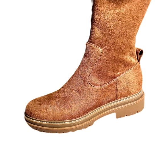 Michael Kors Over-The-Knee Boot
Size 7 - Picture 3 of 9